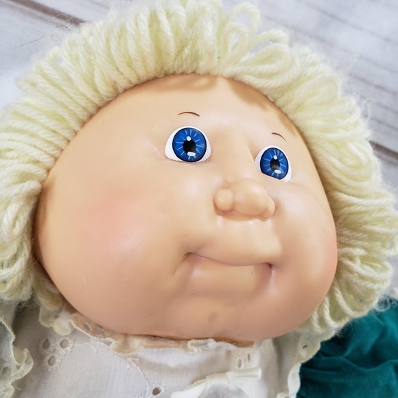 Cabbage Patch Kids Doll Head Mold 16 Blonde Hair Blue Eyes READ 16 Inch 1983 - Picture 2 of 16